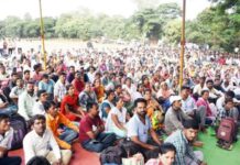 महायुती सरकारविरोधात बेरोजगारांचा ठिय्या; सलग दुसऱ्या दिवशी प्रतीकात्मक कुभमेळा, नऊ जणांचे अन्नत्याग आंदोलन