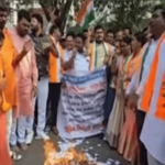 पिंपरी चिंचवडमध्ये प्रारूप मतदार याद्या जाळल्या; महाविकास आघाडीचे आक्रमक आंदोलन