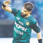 विमान पाडण्याचा इशारा हारिसला महागात पडला, हिंदुस्थानविरुद्धच्या वादग्रस्त कृतीवर आयसीसीकडून दोन सामन्यांची बंदी