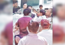 सिल्लोडला मिंधे गट-भाजप कार्यकर्त्यांत राडा, पैसे वाटल्याचा, बॅनर फाडल्याचा एकमेकांवर आरोप