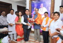 Photo – भाजपला धक्का! डोंबिवलीतील पदाधिकाऱ्यांचा शिवसेनेत प्रवेश