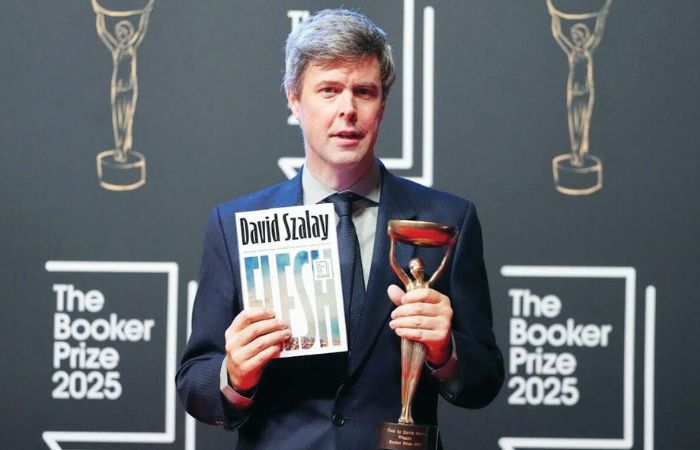 निमित्त- देह, अस्तित्व आणि माणूसपणाचा शोध