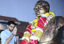 Photo – वरळीतील डॉ. आंबेडकर भवन ट्रस्ट येथे आदित्य ठाकरे यांचे महामानवाला अभिवादन