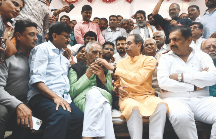 Dr. Baba Adhav Ends Anti-EVM Protest After Uddhav Thackeray's Request Dr. Baba Adhav Ends Anti-EVM Protest After Uddhav Thackeray's Request