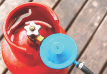 असं झालं तर… सिलिंडरमधून गॅस लिक झाल्यास… Gas Leak Emergency What to Do If Your LPG Cylinder is Leaking Safety Tips