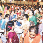 माहीममध्ये रंगला खेळ पैठणीचा! Khel Paithanicha Event Lights Up Mahim as Women Celebrate Margashirsha Month