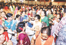 माहीममध्ये रंगला खेळ पैठणीचा! Khel Paithanicha Event Lights Up Mahim as Women Celebrate Margashirsha Month