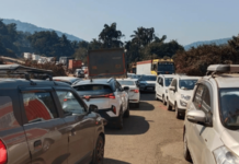 Ratnagiri News – मुंबई-गोवा महामार्गावर पुन्हा वाहतूक कोंडी; ठेकेदाराच्या हलगर्जीपणामुळे वाहन चालक त्रस्त