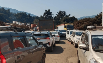 Ratnagiri News – मुंबई-गोवा महामार्गावर पुन्हा वाहतूक कोंडी; ठेकेदाराच्या हलगर्जीपणामुळे वाहन चालक त्रस्त