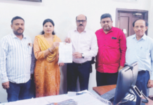 मुंबई विद्यापीठाकडून मातृभाषेची गळचेपी, मराठी विधी अभ्यासक्रमाच्या परीक्षेत इंग्रजीमध्ये प्रश्न! Mumbai University Marathi Law Exam Row Students Forced to Answer English Questions