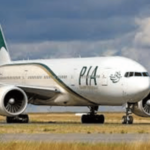 कर्ज मिळवण्यासाठी पाकिस्तान राष्ट्रीय विमान कंपनी PIA विकणार; बिडर्समध्ये मुनीर यांच्या फौजी कंपनीचा समावेश Pakistan Privatization, PIA Sale, IMF Loan, Fauji Foundation, Asim Munir, National Carrier Bidding