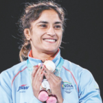 हिंदुस्थानची वाघीण पुन्हा आखाडय़ात, अधुरे ऑलिम्पिक स्वप्न पूर्ण करण्यासाठी विनेश फोगाटचे निवृत्तीवर पूर्णविराम