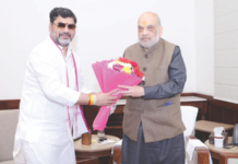 ‘प्रसादा’साठी धनुभाऊंचे शहा-दर्शन!