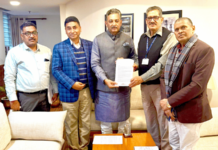 किल्ले रायगडसह 11 गडांचा जागतिक वारसा स्थळाचा दर्जा काढला जाऊ शकतो; संभाजीराजे यांचा पुरातत्व खात्याला धोकादायक इशारा World Heritage Status of Raigad Fort, 10 Other Forts at Risk Sambhajiraje Warns Archaeology Department