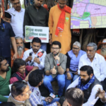 Photo – आदित्य ठाकरेंचा नाशिकच्या तपोवनमध्ये पर्यावरण प्रेमी, स्थानिकांशी संवाद