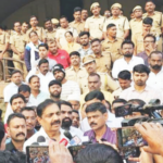 आयोग है तो मुमकीन है! आष्टात मतदानानंतर दोन हजार मतं वाढली, स्ट्राँग रूमवर कार्यकर्त्यांची धडक