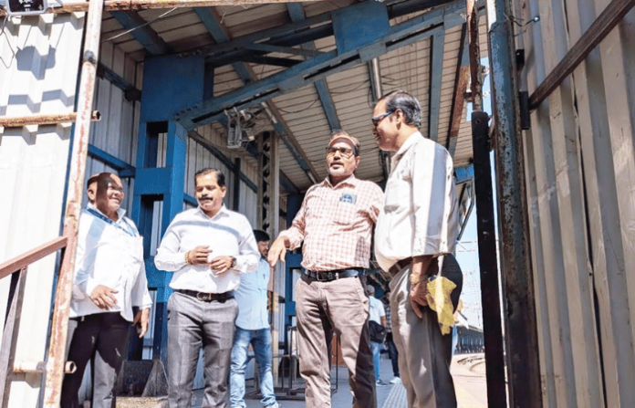 cotton green station