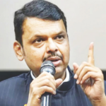 लाडक्या बहिणींना विरोध कराल तर घरी बसावे लागेल! फडणवीसांनी आपल्याच आमदाराला बजावले