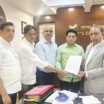 मतदार यादीतील त्रुटींवर आक्षेप नोंदवण्याची मुदत, 14 दिवसांनी वाढवा; शिवसेना आणि मनसेची निवडणूक आयोगाकडे मागणी