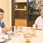 कर्नाटकमध्ये ‘ब्रेकफास्ट डिप्लोमसी’; दोन्ही नेत्यांचा पुन्हा एकत्र नाश्ता, हायकमांड सांगेल तेव्हा शिवकुमार मुख्यमंत्री होतील – सिद्धरामय्या