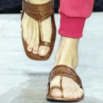 प्राडा 85 हजार रुपयांना विकणार कोल्हापुरी चप्पल