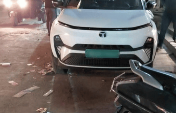 nanded trader loses 35 lakh cash in car puncture robbery nanded trader loses 35 lakh cash in car puncture robbery