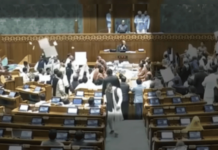 लोकसभेत ‘जी राम जी’ विधेयकावर रणकंदन, विरोधकांकडून कागद फाडून निषेध