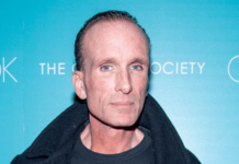 हॉलीवूडचा प्रसिद्ध अभिनेता पीटर ग्रीन यांचे निधन