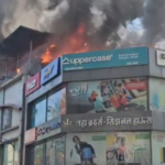 Pune News – सदाशिव पेठेत अग्नीतांडव, रमेश डाईंग इमारतीच्या टेरेसला भीषण आग