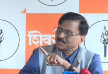 निवडणुका पुढे ढकलणे ही निवडणूक आयोगाशी संगनमत करून केलेली ‘राजकीय’ व्यवस्था, संजय राऊत यांची टीका