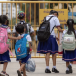 थायलंड-कंबोडिया युद्धामुळे 700 शाळा बंद