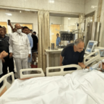 डॉ. बाबा आढाव यांची प्रकृती चिंताजनक, शरद पवार यांच्याकडून रुग्णालयात जाऊन विचारपूस