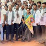 भिवंडीमध्ये शिवसेनेत इनकमिंग; भाजप, शिंदे गटातील कार्यकर्त्यांच्या हाती शिवबंधन