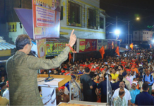 ही निवडणूक केवळ सत्तेची नसून, मुंबई आपल्या हक्काची ठेवायची की ती उद्योगपतींच्या चरणी वाहून द्यायची, याचा निर्णय करणारी – उद्धव ठाकरे