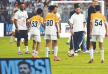 क्रिकेटच्या पंढरीत फुटबॉलनायक अवतरला, वानखेडेवर हिंदुस्थानच्या फुटबॉल आशेला मेस्सीरूपी प्रेरणा