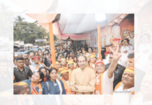 Photo – शिवसेना, मनसे, राष्ट्रवादीचा प्रचाराचा धडाका, उद्धव ठाकरे यांच्या शाखाशाखांना भेटी आणि कार्यकर्त्यांशी संवाद