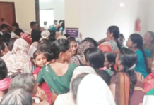 पैसे थकवल्याने लाडक्या बहिणींचा राडा; थेट बालविकास केंद्रात धडक, जोरदार घोषणाबाजी Ladki Bahin Yojana Angry Protest as Payments Delayed for Thousands