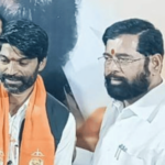 शिंदे गटाच्या इच्छुकाने एबी फॉर्म गिळला, निवडणूक कार्यालयाबाहेर तमाशा