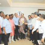 akhil maharashtra logistics association meets uddhav thackeray for skill development scheme