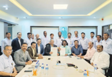 महिंद्रा कंपनीतील कामगारांना भरघोस पगारवाढ; कामगारांनी मानले शिवसेनेचे आभार