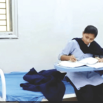 विद्यार्थिनीची तब्येत बिघडली, रुग्णालयातून दिला पेपर