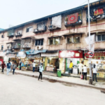 एल्फिन्स्टन पूलबाधितांचा अॅण्टॉप हिल, भायखळ्यातील घरे स्वीकारण्यास विरोध; दादर, प्रभादेवीमध्येच घरे द्या, हाजी नुरानी इमारतीतील रहिवाशांची मागणी