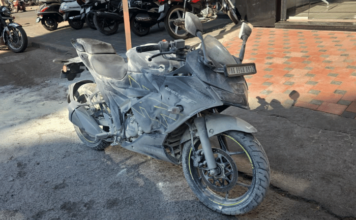 कोल्हापुरात थरारक घटना, धावत्या बाईकने घेतला पेट; व्यावसायिकाने प्रसंगावधान दाखवल्याने मोठा अनर्थ टळला