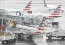 Massive Snowstorm Hits US 5,600 Flights Cancelled, Schools Shut in Northeast