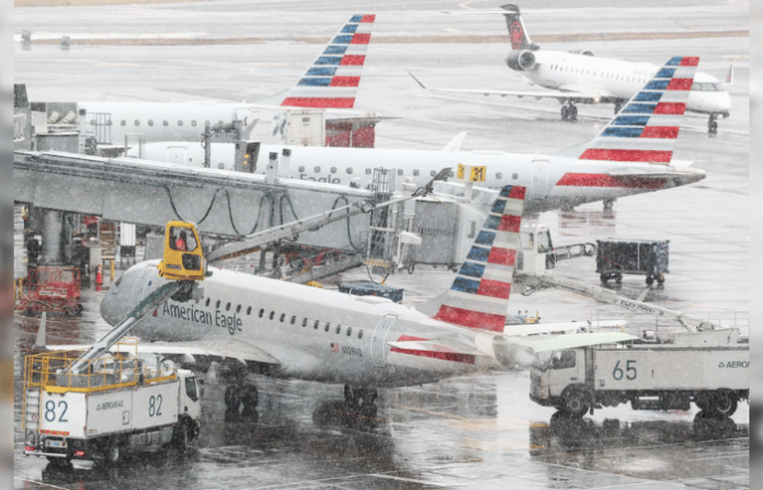 Massive Snowstorm Hits US 5,600 Flights Cancelled, Schools Shut in Northeast