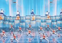 ह्युमनॉइड रोबोट्सचा मुलांसोबत डान्स