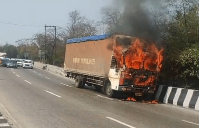 Traffic on Mumbai-Pune Expressway was disrupted near Khandala after a container's cabin caught fire on Monday morning. No casualties reported Traffic on Mumbai-Pune Expressway was disrupted near Khandala after a container's cabin caught fire on Monday morning. No casualties reported
