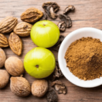 त्रिफळा चूर्ण आपल्या आरोग्यासाठी का महत्त्वाचे मानले जाते