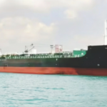 तटरक्षक दलाची तेल तस्करांवर धडक कारवाई, तीन जहाजे पकडली, मुंबईजवळ भरसमुद्रात थरार