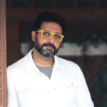 अभिषेक बच्चनने विकला मुंबईतील महालक्ष्मी परिसरातील अलिशान फ्लॅट, 14.5 कोटींची डील